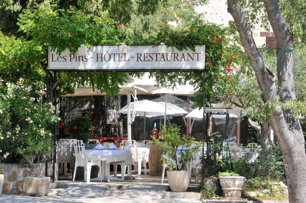 סילאן-לה-קסקאד Les Pins Restaurant Et Chambre D'Hotes מראה חיצוני תמונה